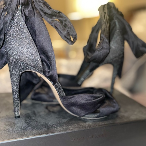 Alexander Birman strappy heels - Picture 3 of 6